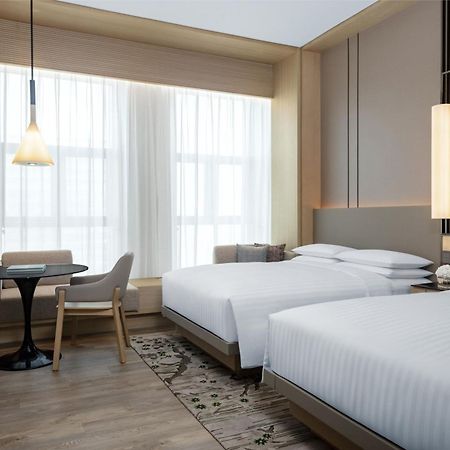Courtyard By Marriott Jiangsu Taizhou Hotel Bagian luar foto